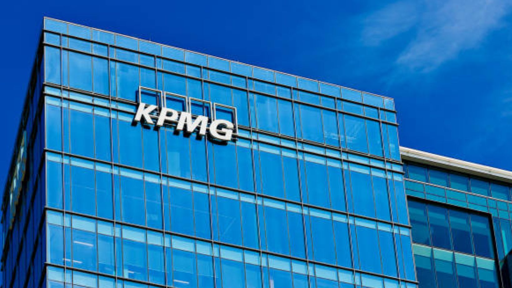 KPMG Hiring Associate Consultant Job for Freshers| Apply Now