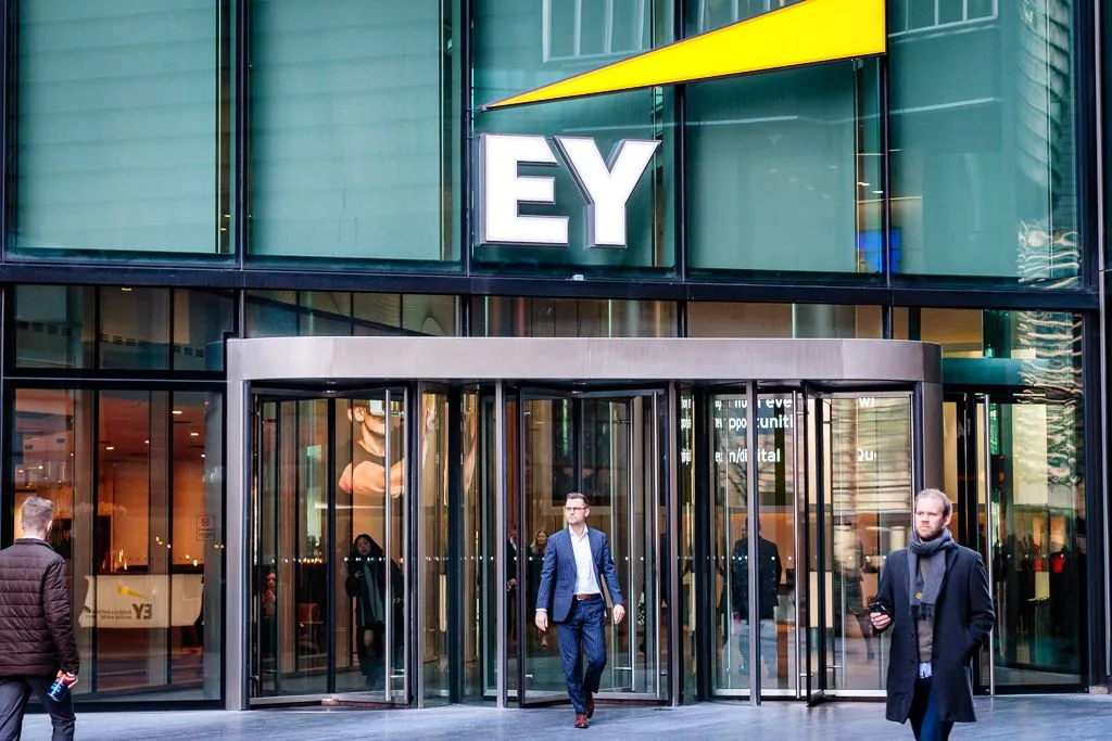 EY Hiring KYC Analyst Job | Apply Right Now